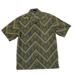 Men’s vintage button up short sleeve shirt